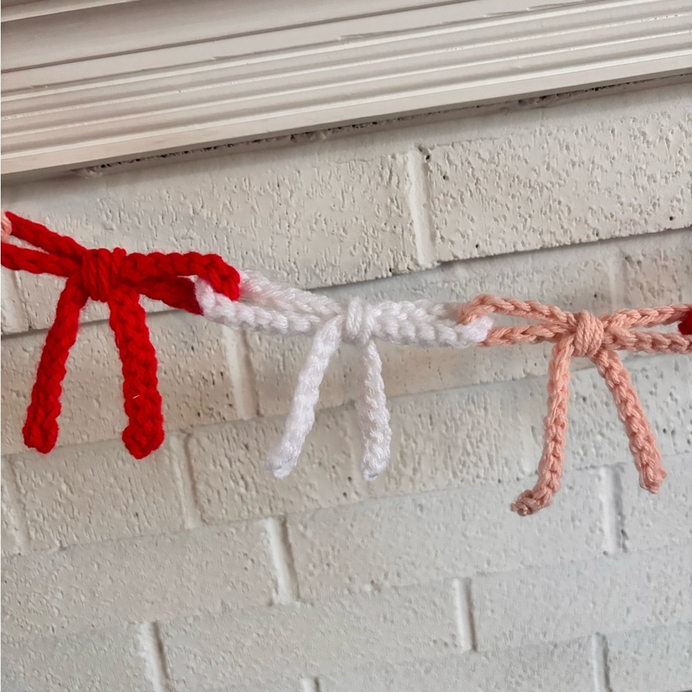 Handmade Crochet Bow Garland - Picture 2 of 2